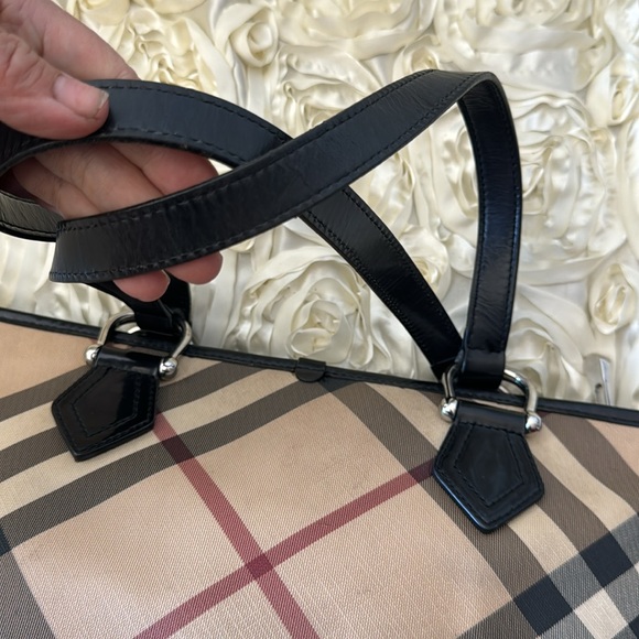 Authentic Burberry shoulder bag - Picture 11 of 17